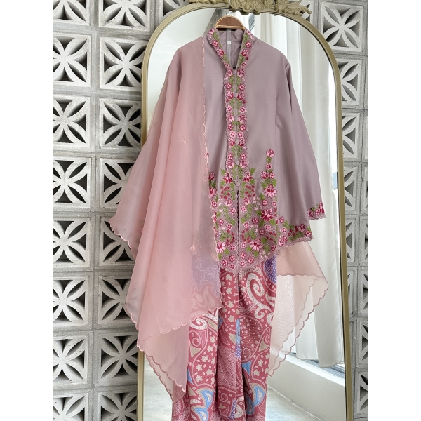 Meava Kebaya Top - (SIZE 2XL)
